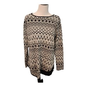 New Directions XL Black and White Chevron Asymmetrical Long Sleeve Sweater